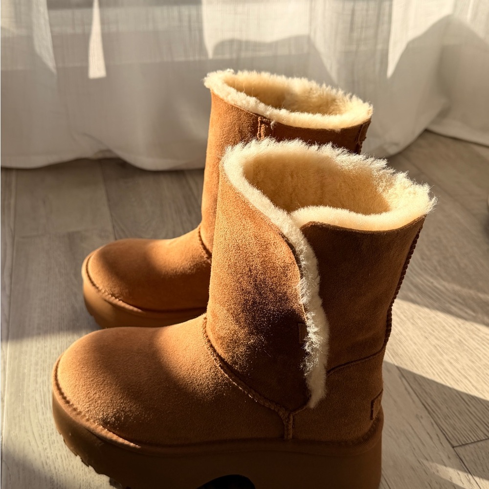 UGG Esmee Boots New!